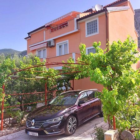 Apartman Sous Les Rochers Grižane Esterno foto
