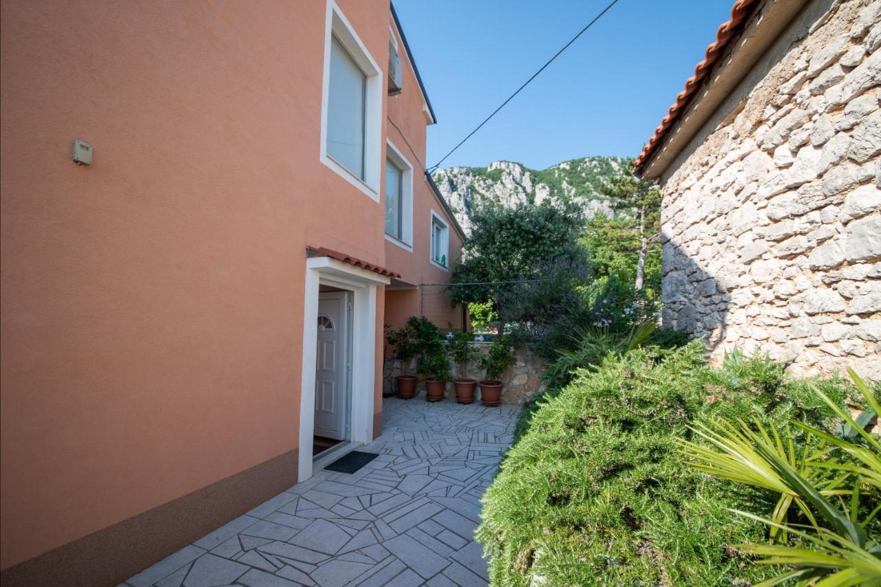 Apartman Sous Les Rochers Grižane Esterno foto