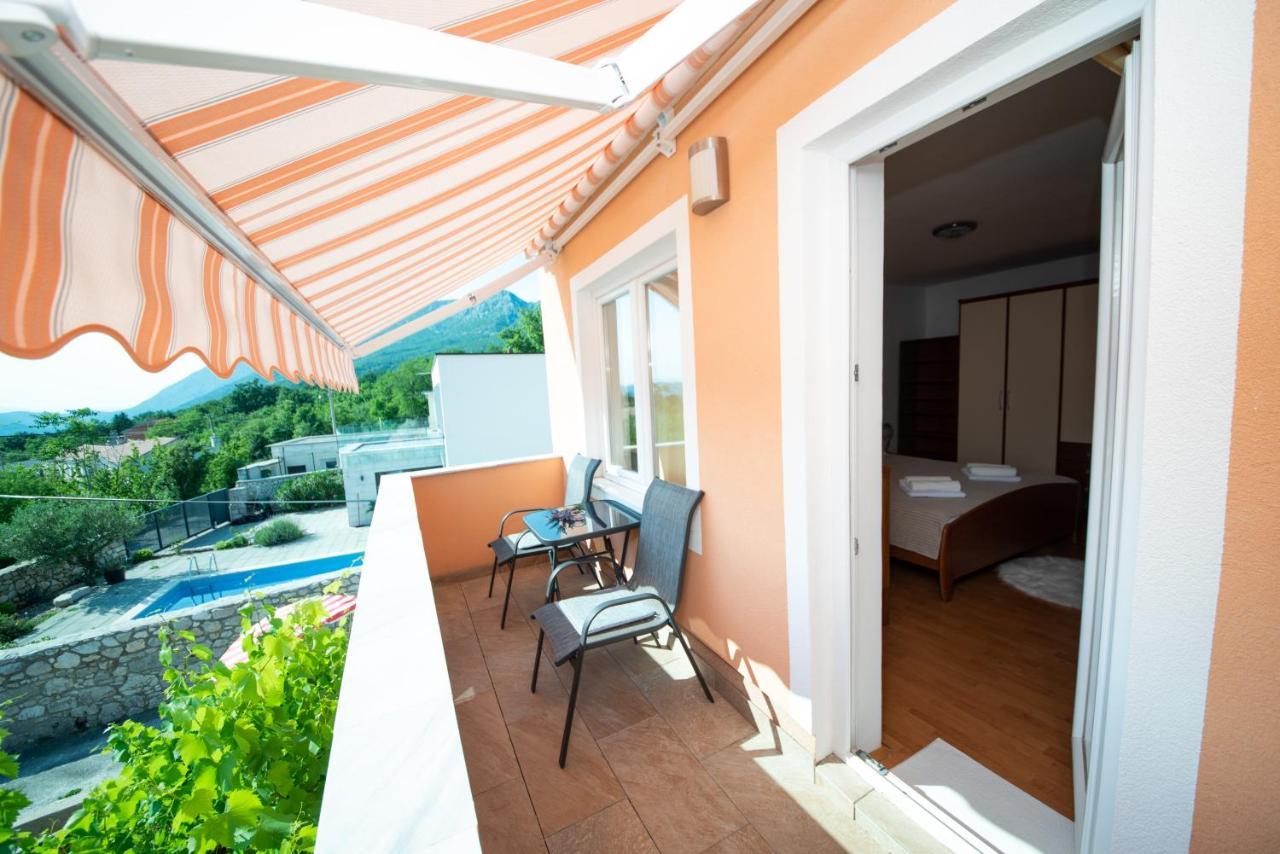 Apartman Sous Les Rochers Grižane Esterno foto